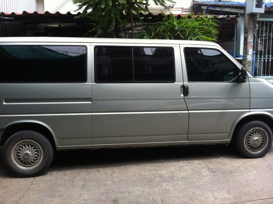 ขายโฟร์คตู้T4 สภาพโอเค ทะเบียนเต็ม พร้อมโอน แก๊ซ ออโต้