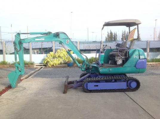 ขายรถแบคโฮ KOMATSU PC20-7E แทร็กยาง มือสองญี่ปุ่น