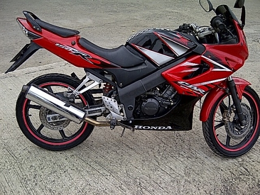 CBR150 ไมล์เหลือง กุญแจใหญ่ รถสวย CBR150 ไมล์เหลือง กุญแจใหญ่ รถสวย