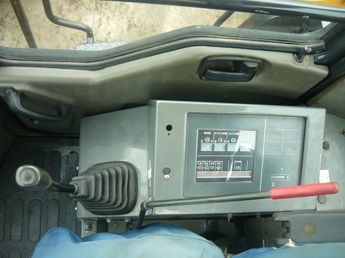 รถตักล้อยาง Komatsu WA250-3E ขนาด 2.5 คิว รถนอกแท้จากญี่ปุ่น 091 695-6445