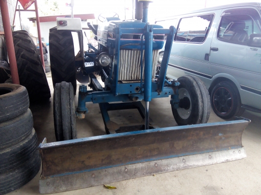 ขายรถไถฟอร์ด77เครื่อง3สูบเสื้อลายลดเหลือ250000สภาพพร้อมใช้งาน ขายรถไถฟอร์ด77เครื่อง3สูบเสื้อลายลดเหลือ250000สภาพพร้อมใช้งาน