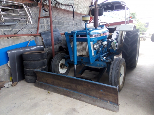 ขายรถไถฟอร์ด77เครื่อง3สูบเสื้อลายลดเหลือ250000สภาพพร้อมใช้งาน