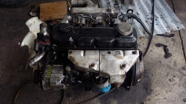 ขาย เครื่องยนต์ TD27 สภาพสวยคับ  เป็นเครื่องยกลงคับ