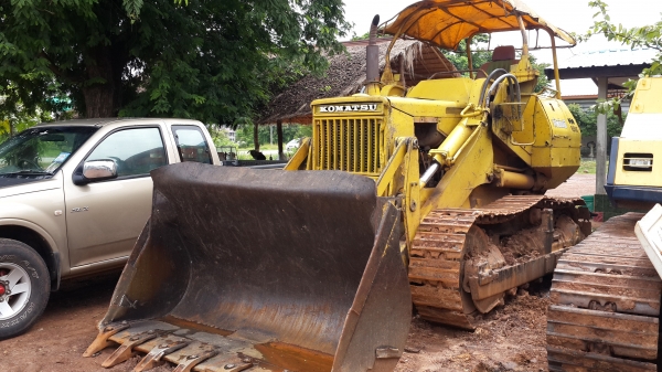 ขายด่วนรถแทร็กเตอร์ KOMATSU D50S-16 สภาพดีมากพร้อมใช้งานโทร0843923995