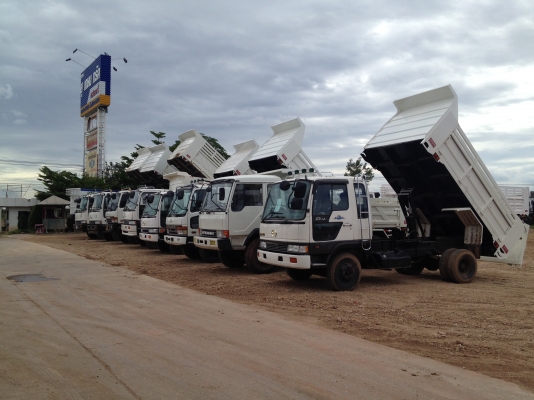 มีรถบรรทุกสภาพสวยหลายคันให้เลือกครับ มีทั้งดั้มพ์ดิน ดั้มพืเกษตร คตอกสูง หลายราคาหลายรุ่นให้เลือกครับ มีไฟแนนซ์รองรับ ทุกคัน รับประกัน เครื่อง เกียร์ แอร์ เฟืองท้าย ระบบไฟ 30 วัน ครับ สนใจติดต่อ