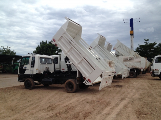 มีรถบรรทุกสภาพสวยหลายคันให้เลือกครับ มีทั้งดั้มพ์ดิน ดั้มพืเกษตร คตอกสูง หลายราคาหลายรุ่นให้เลือกครับ มีไฟแนนซ์รองรับ ทุกคัน รับประกัน เครื่อง เกียร์ แอร์ เฟืองท้าย ระบบไฟ 30 วัน ครับ สนใจติดต่อ