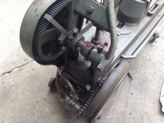 ขายแท่นเลื่อย Hero ขนาด 16 นิ้ว สภาพสวยเดิมๆ แท่นสวย ใช้งานได้เต็มระบบ