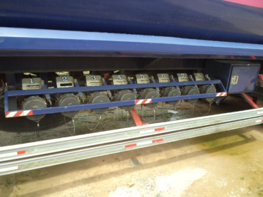 ขายรถบรรทุกน้ำมัน10ล้อหัวลาก+หาง ลดราคาขายดาวน์เหลือ 1.4 ล้านครับ