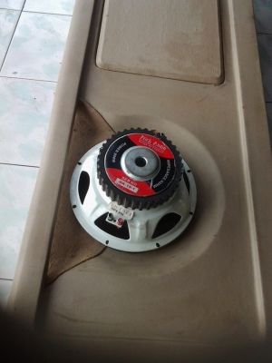 ขายตู้ใต้เบาะแคปโตโยต้า ไทเกอร์ พร้อมดอก10นิ้ว ว้อยคู่