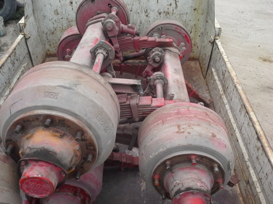 ขายเพลาพร้อมแหนบ