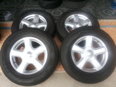 ขายล้อแม็กISUZU All New Vcross ขอบ17 พร้อมยาง ปี 14 1 ชุด