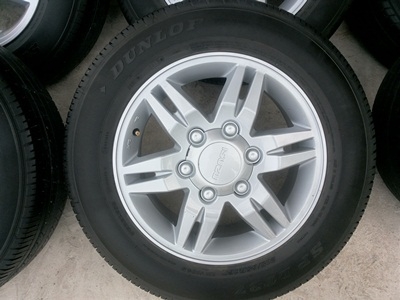 ขายล้อแม็กISUZU Hi-Lander 16 พร้อมยางปี13 4 ล้อ