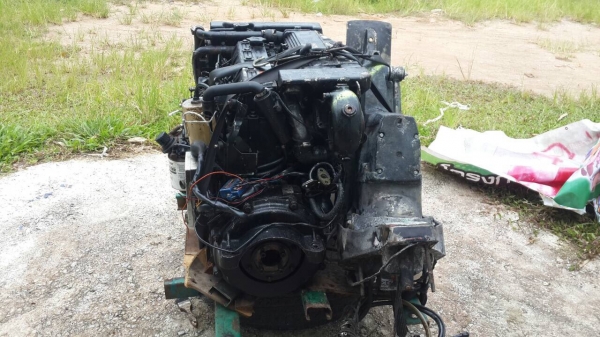 ขายด่วน เครื่องเรือ ดีเซล ขายด่วน เครื่องเรือ ดีเซล