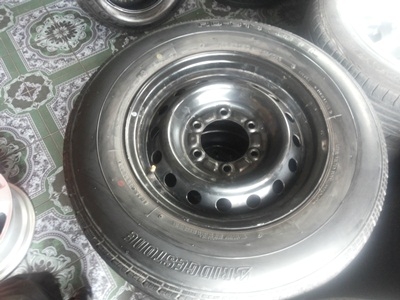 ขายล้อกะทะ15 6รู พร้อมยาง195R15 4ล้อ