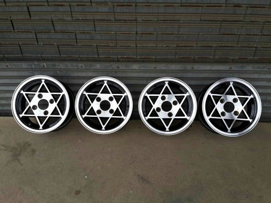 ขอบ 13 Retro 4รู114 ออฟสวยๆ ไม่คดไม่ดุ้ง สภาพดี สีสวย