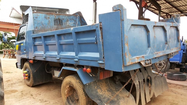 ***ขายแล้วครับขอบคุณ Truck2hand ขาย 6ล้อดั้ม3คิว ISUZU KS12 4BE1-110HP ห้างแท้ วางหัวNPR115(ลงเล่ม) เครื่อง110แรง แน่นๆแห้ง ไม่มีเยิ้ม ช่งล่างใหญ่ Fหน้า-หลัง คัสซีสวยเดิมไม่ปะไม่ดาม มีตามดหน่อยใต้หัวเก๋งฝั่งคนขับ กระบะดั้มเหล็ก4ตัน ยิงหน้า ยาว3.20ม.กว้าง2 ***ขายแล้วครับขอบคุณ Truck2hand ขาย 6ล้อดั้ม3คิว ISUZU KS12 4BE1-110HP ห้างแท้ วางหัวNPR115(ลงเล่ม) เครื่อง110แรง แน่นๆแห้ง ไม่มีเยิ้ม ช่งล่างใหญ่ Fหน้า-หลัง คัสซีสวยเดิมไม่ปะไม่ดาม มีตามดหน่อยใต้หัวเก๋งฝั่งคนขับ กระบะดั้มเหล็ก4ตัน ยิงหน้า ยาว3.20ม.กว้าง2