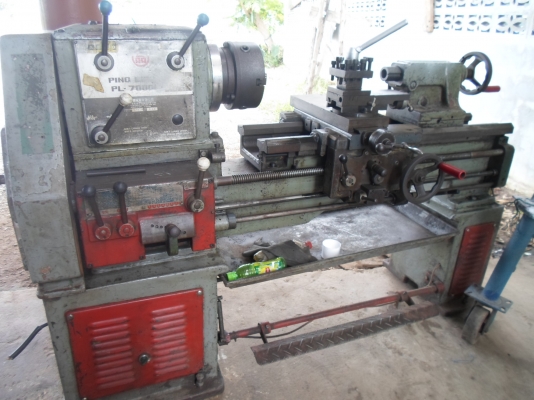 แท่นกลึง 5 ฟุต 3 เพลา เกียร์บล็อก มีเบรก พร้อมใช้งาน ด่วน !!! 67,000