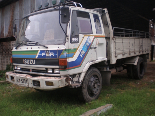 ขายด่วน!! รถบรรทุก 6 ล้อ ISUZU FSR11F 145 แรงม้า