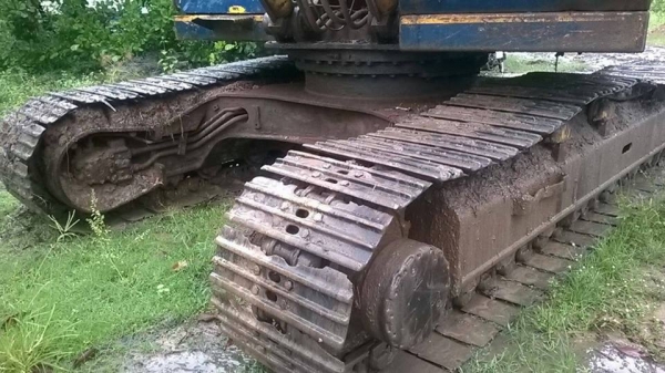 **395,000 บ.ต่อรอง**ขายแบคโฮราคาเบาๆ KOBELCO MARK2 SK907D (200 มาร์คทู) คอนโทรลสั้น เครื่องเดิม MITSUBISHI 6D31-135HP 6สูบ ปั้มNV111 เครื่องดีแรงดี แน่น ปั้มดีแรง ทำงานดีไม่โหลด บูมอาร์มสวย ไม่ปะไม่ดามไม่ร้าว เอวแน่น ไม่แตกไม่ร้าว บูท/สลักแน่นดี ช่วงล่าง7