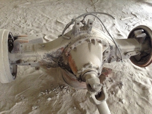 พ่นทราย-ลอกสี-ขัดสนิม