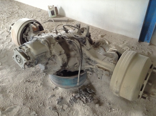 พ่นทราย-ลอกสี-ขัดสนิม