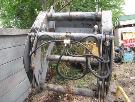 ขาย - ตัวหนีบไม้ คีบไม้ สำหรับรถตักเอวอ่อน รถตักล้อยาง รถแทรกเตอร์ รถไถนา มือสองเก่านอก