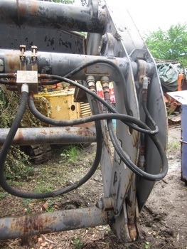 ขาย - ตัวหนีบไม้ คีบไม้ สำหรับรถตักเอวอ่อน รถตักล้อยาง รถแทรกเตอร์ รถไถนา มือสองเก่านอก