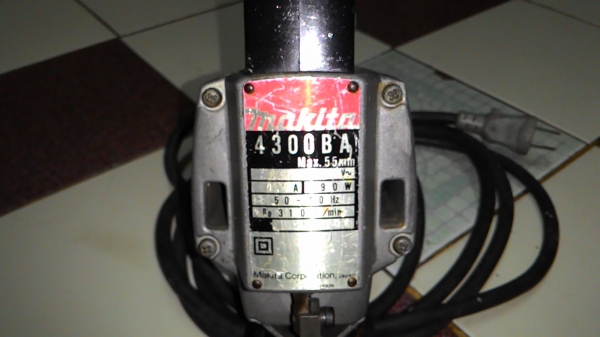 ขายเลื่อยจิ๊กซอตัดไม้ยี่ห้อMakitaรุ่น4300BAรุ่นยอดนิยมแข็งแรงทนทานมากสภาพสวยครับเดิมๆพร้อมใช้งาน
