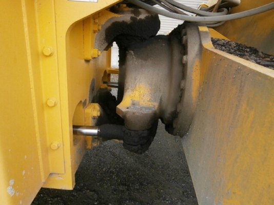 รถบดสั่นสะเทือนญี่ปุ่น 10ตัน SAKAI SV512D 2006y 5,096h ดั้มหนาๆ 2เพลา ปีสูง สต๊อคญี่ปุ่น ผู้ซื้อต้องนำเข้าเอง โอนเงินทั้งหมด