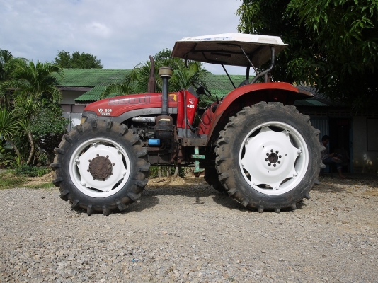 ขายครับ รถไถ แชมป์ MX 954 Turbo 95 แรงม้า สองเพลา ราคาเบาๆ ครับ