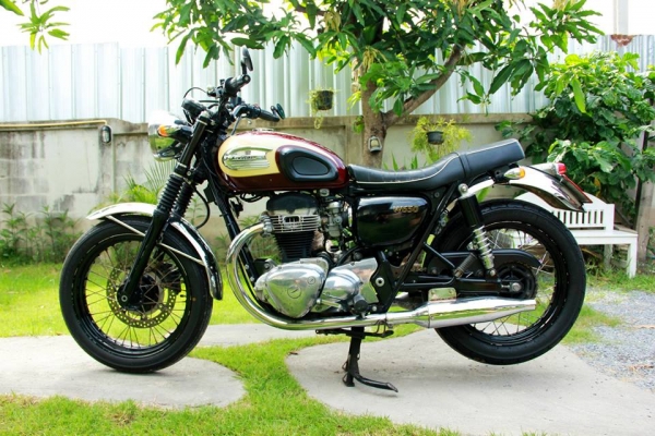 ขาย หรือ แลก Kawasaki W650 ทะเบียนพร้อมโอน
