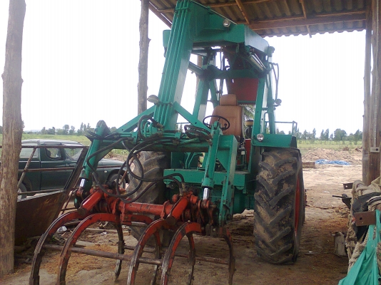 รถคีบอ้อย  ฟอร์ด คีบหลังเกียร์ธรรมดา ราคาถูกๆๆๆ