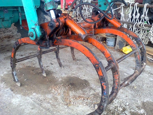 รถคีบอ้อย  ฟอร์ด คีบหลังเกียร์ธรรมดา ราคาถูกๆๆๆ