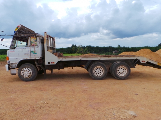 HINO 10 ล้อท้ายเป็ด