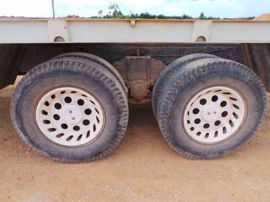 HINO 10 ล้อท้ายเป็ด