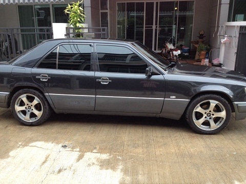 ขาย E220สภาพสวยรถบ้านขายเอง ขาย E220สภาพสวยรถบ้านขายเอง
