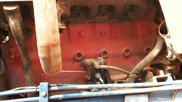 **155,000 บ.ต่อรอง**ขายรถไถเพลาเดียว FORD 5000 รุ่นรวงข้าว วางเครื่องHINO EC100-145แรง 6สูบ เครื่องแรงๆ แห้งๆ ไม่เยิ้ม ปั้มดีแรง เกียร์เดิม เข้าง่ายไม่หลุด ระบบไฮฯ ใช้งานได้ปกติ บิ้วใหม่ เช็คใหม่ สีสันดี บอดี้สวย ยางดี4เส้น อุุปกรณ์ พร้อมทำงาน 2ชิ้น สภาพด