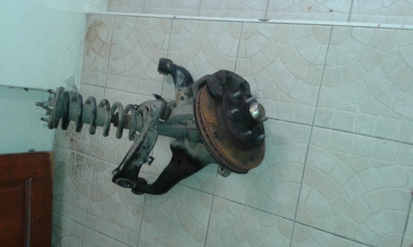 ขายดุมหน้าครบๆ D-MAX