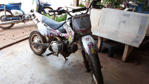 **14,000 บ.ต่อรอง**ขาย มอ'ไซค์ น้อย แต่งสไตล์ วิบาก ราคาเบาๆ สตาร์ทเท้า คลัชมือ ดิสเบรคหน้า ดรัมเบรคหลัง(ดิสหน้าต้องเช็ค) เครื่อง4จังหวะ LIFAN-110 ไดฯล่าง สตาร์ทเท้า เครื่องดี แรงดี เกียร์ดี เข้าง่าย โชคหลังเดี่ยว ล้อ อลูมิเนียม หน้า-หลัง ยางดีทั้ง2เ