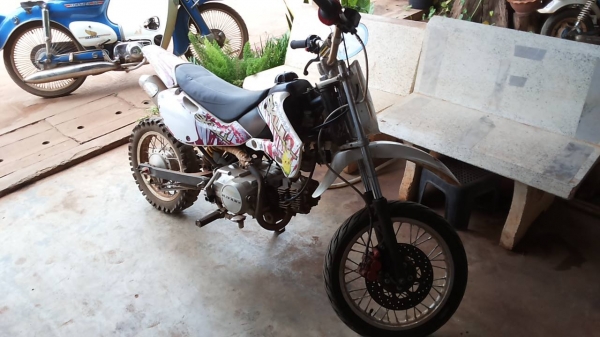 **14,000 บ.ต่อรอง**ขาย มอ'ไซค์ น้อย แต่งสไตล์ วิบาก ราคาเบาๆ สตาร์ทเท้า คลัชมือ ดิสเบรคหน้า ดรัมเบรคหลัง(ดิสหน้าต้องเช็ค) เครื่อง4จังหวะ LIFAN-110 ไดฯล่าง สตาร์ทเท้า เครื่องดี แรงดี เกียร์ดี เข้าง่าย โชคหลังเดี่ยว ล้อ อลูมิเนียม หน้า-หลัง ยางดีทั้ง2เ