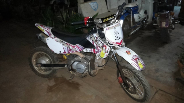 **14,000 บ.ต่อรอง**ขาย มอ'ไซค์ น้อย แต่งสไตล์ วิบาก ราคาเบาๆ สตาร์ทเท้า คลัชมือ ดิสเบรคหน้า ดรัมเบรคหลัง(ดิสหน้าต้องเช็ค) เครื่อง4จังหวะ LIFAN-110 ไดฯล่าง สตาร์ทเท้า เครื่องดี แรงดี เกียร์ดี เข้าง่าย โชคหลังเดี่ยว ล้อ อลูมิเนียม หน้า-หลัง ยางดีทั้ง2เ