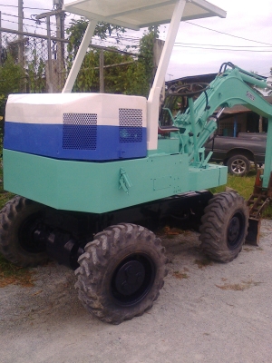 รถขุดล้อยาง 20 pw 240,000 บาท