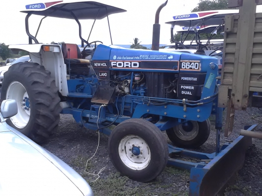 ขายอีกแล้วครับ รถไถ FORD 7810 สวยๆๆ 2เพลาครับ และ FORD 6640 สวยๆๆ 2เพลาครับ