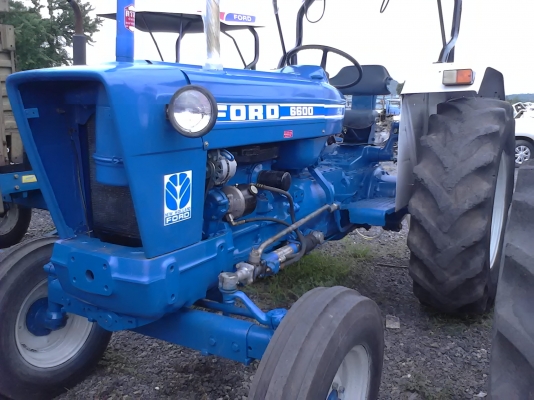 ขายอีกแล้วครับ รถไถ FORD 7810 สวยๆๆ 2เพลาครับ และ FORD 6640 สวยๆๆ 2เพลาครับ