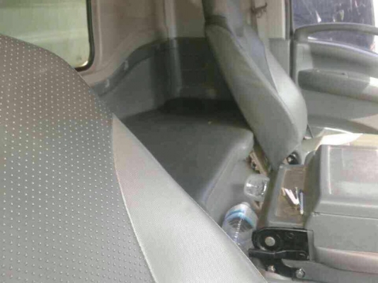 รถอีซูซุ 10 ล้อดั้ม 360 แรงม้า ปี 52  ( รถวิ่ง 14x,xxx  - 15x,xxx กม. )   ( มีขาย 2 คัน )    สนใจติดต่อ 081 - 6079515