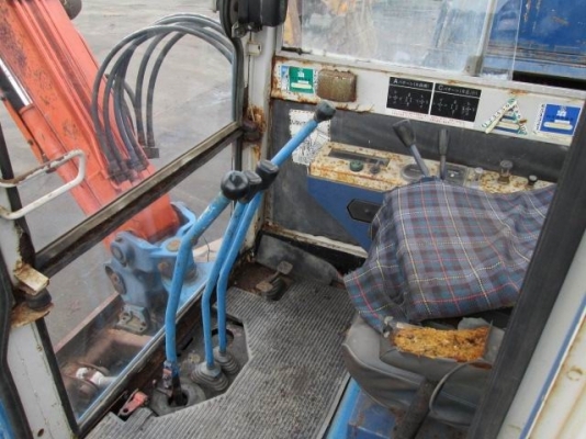 ขายรถขุดkubota..kh027.....มีตู้