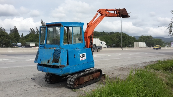 ขายรถขุดkubota..kh027.....มีตู้