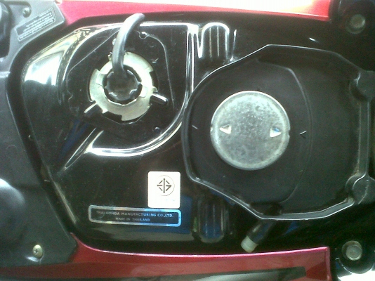 ขาย  HONDA คลิก ล้อแม็ก สภาพดี มีเล่มพร้อมชุดโอน ราคา 13,500 บาท