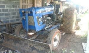 รถไถ่ฟอร์ด55 T2 อุปกรณ์ครบดันหน้าพาลหลัง พร้อมใช้สนใจโทรมานะ