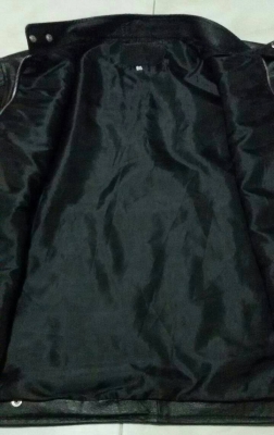 เสื้อหนังคอจีนชาย แขนซิบมีสีดำ/น้ำตาล มีทุกไซส์ครับ